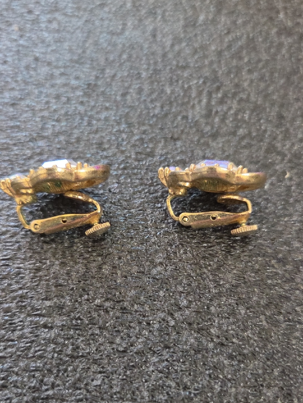 Vintage Coro Aurora Borealis Rhinestone Clip On Earrings 1950s Gold Tone - Picture 2 of 5
